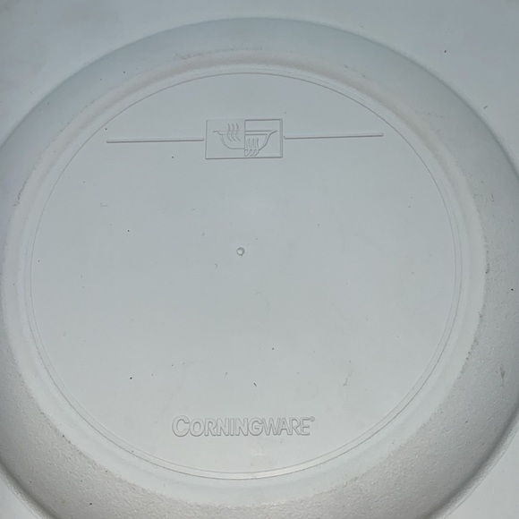 2 Corningware Casual Elegance White Flora Bowls With 2 Lids - Picture 6 of 7